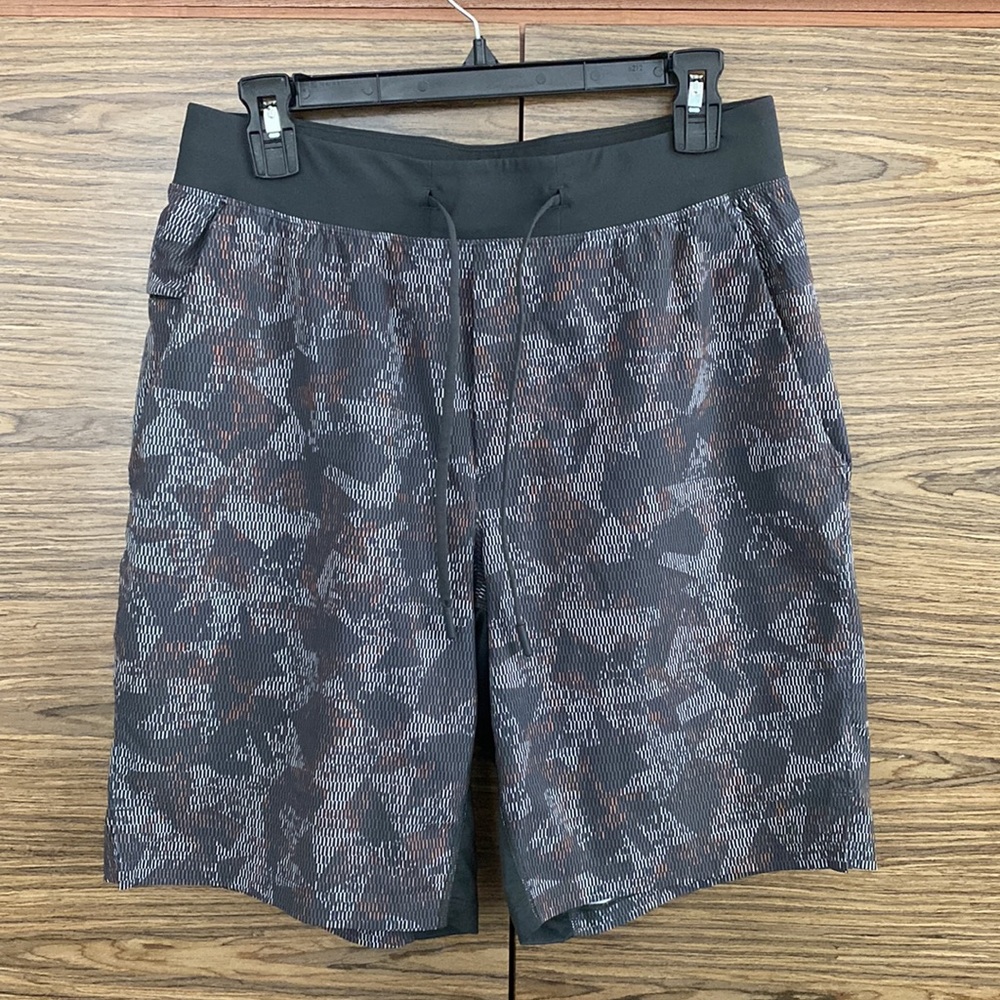 Lululemon T.H.E. Short 9" *Linerless in Archetype Graphite Grey Multi | Size M